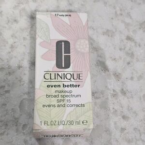 Clinique Even Better Makeup SPF 15 Evens & Corrects - 17 NUTTY (M-N)